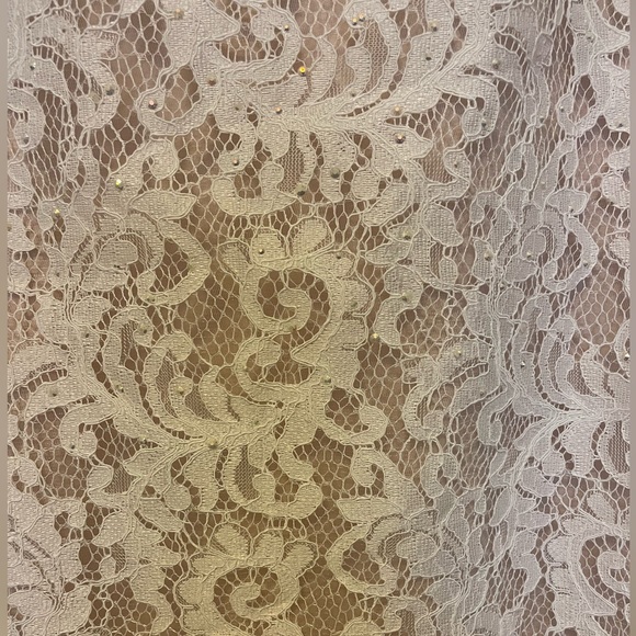 Gorgeous white lace dress - Picture 5 of 7